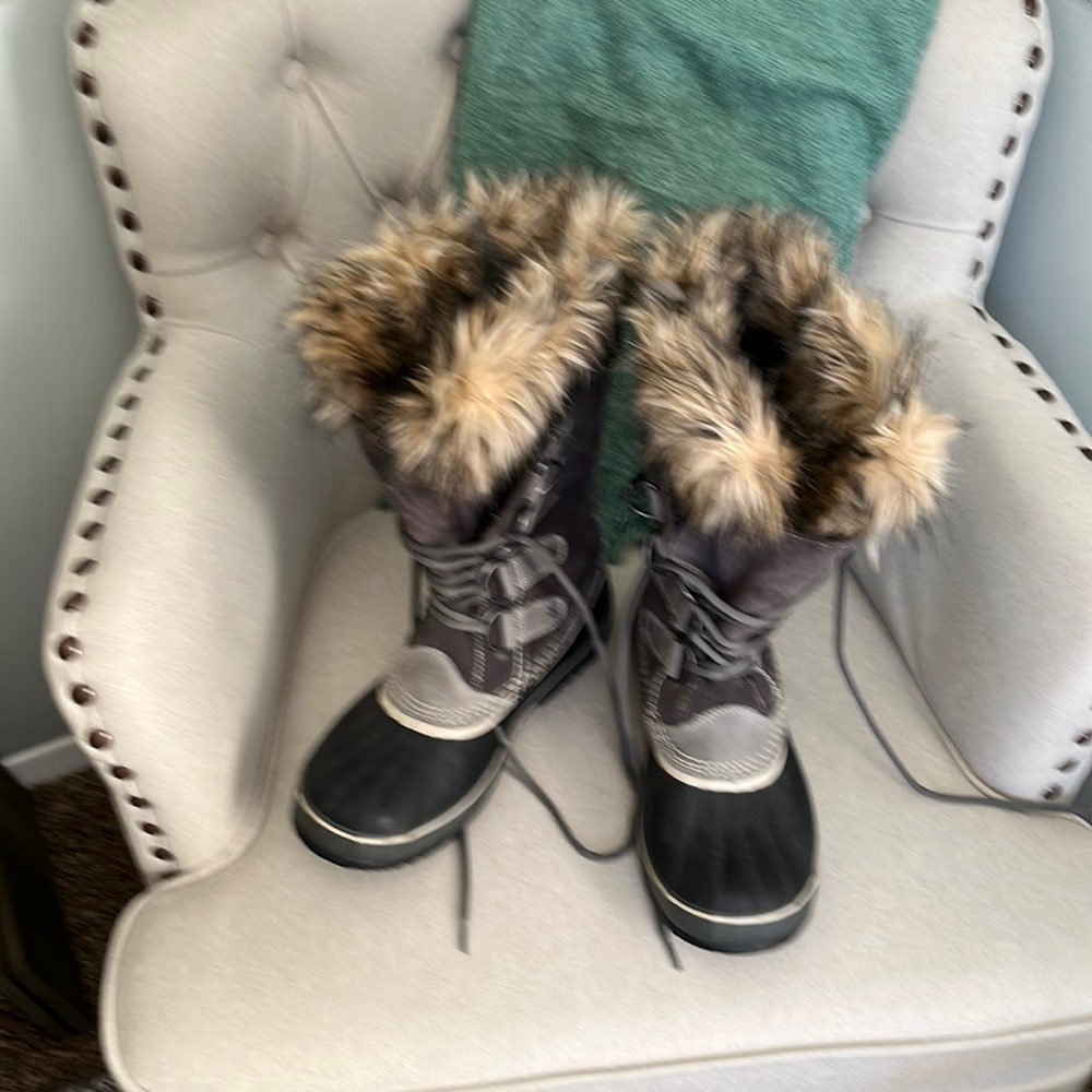 Sorel Joan of Arc faux fur lined winter boots
